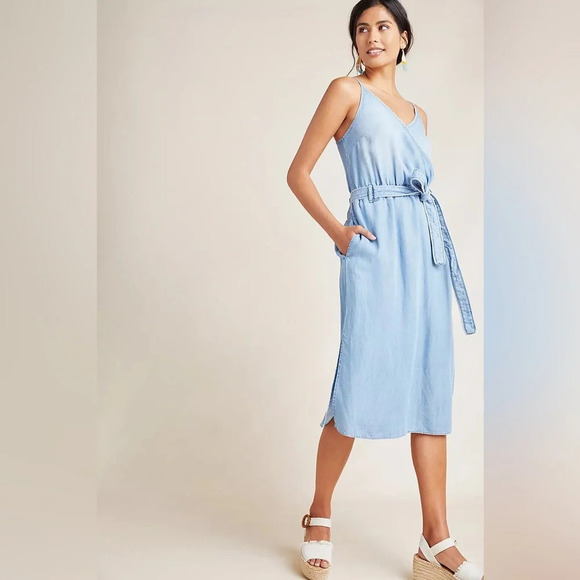 CLOTH & STONE for ANTHROPOLOGIE Surplice‎ Chambray Dress - Picture 1 of 10